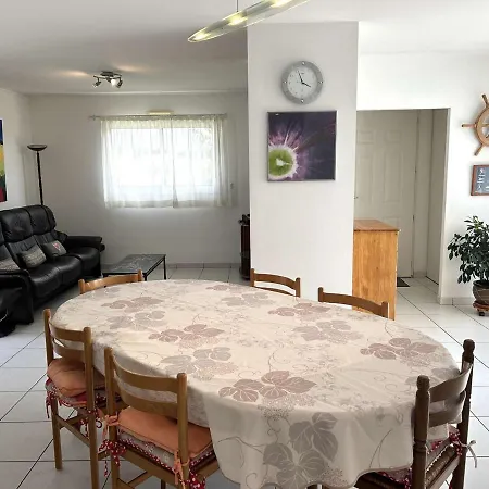 Holiday home Maison Spacieuse Proche - 6 Couchages - - Fr-1-224-805 *