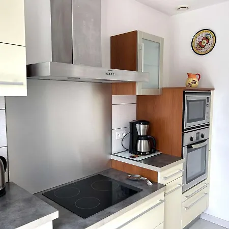 Holiday home Maison Spacieuse Proche - 6 Couchages - - Fr-1-224-805 *