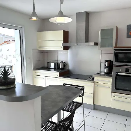 Feriehus Maison Spacieuse Proche Avec Jardin Et Terrasse - 3 Chambres, 6 Couchages, Calme Assure - Fr-1-224-805 Saint Gilles Croix de vie